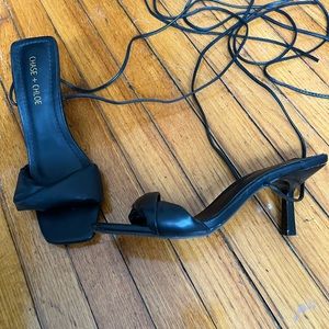 Chase and Chloe black kitten heels with straps